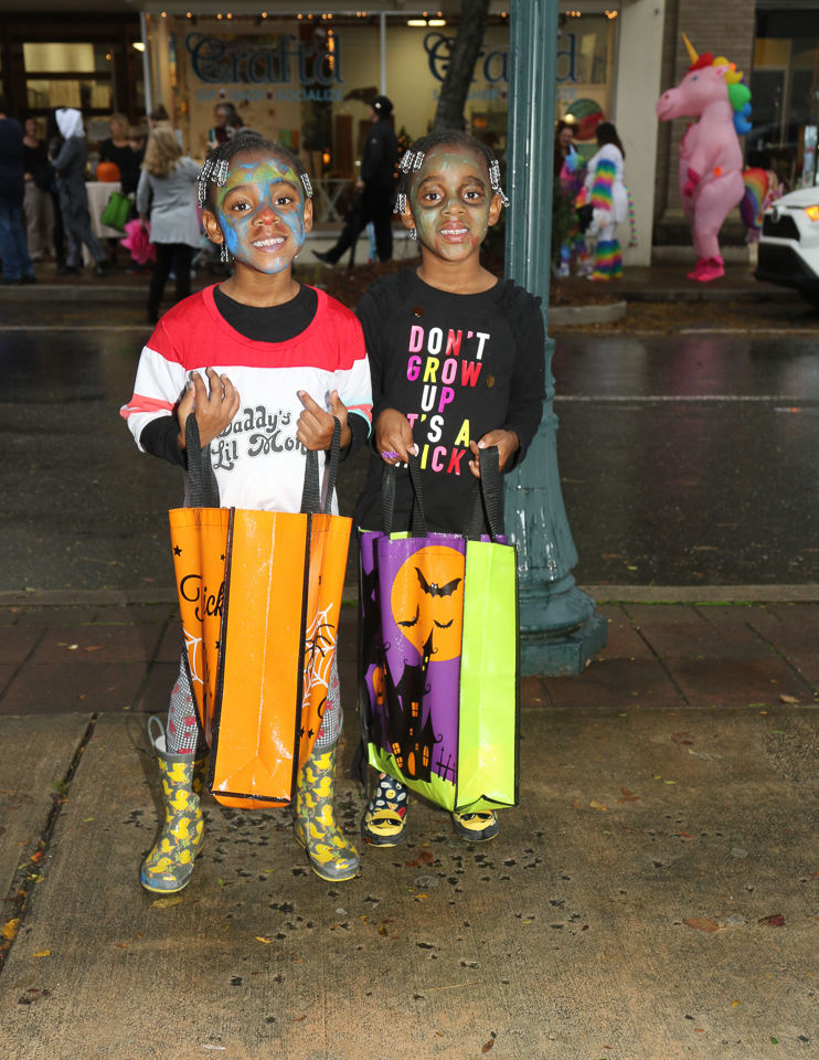 Halloween Trick or Treat Downtown Morganton 2019-9600.JPG